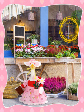 Outus vibrant spring design boosts yard decor charm.