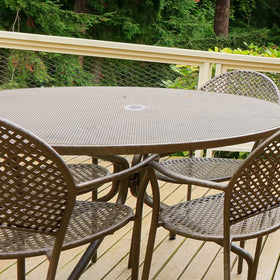 Outus two-piece pack ready for outdoor use on patios and cafes