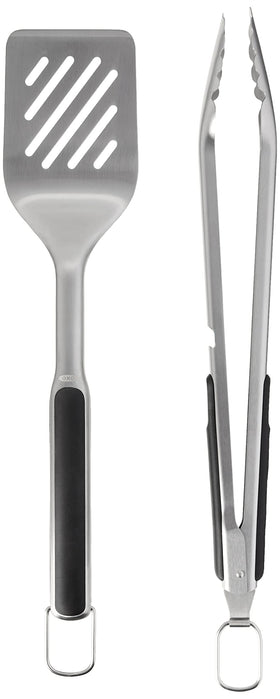 OXO Outdoor 3-Piece Grilling Tool Set, tongs scalloped edges improve grip.