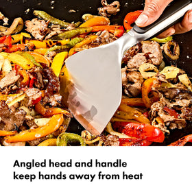 OXO Outdoor Griddle Scraper hanging ring for easy storage after barbecues.