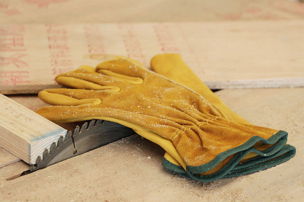OZERO large gold size glove fits men and women comfortably