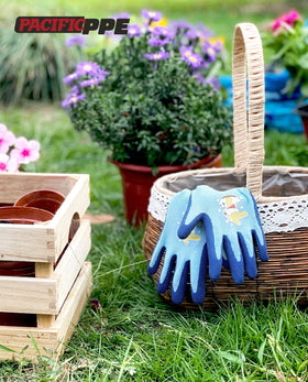 PACIFIC PPE washable gloves stay snug after outdoor play.