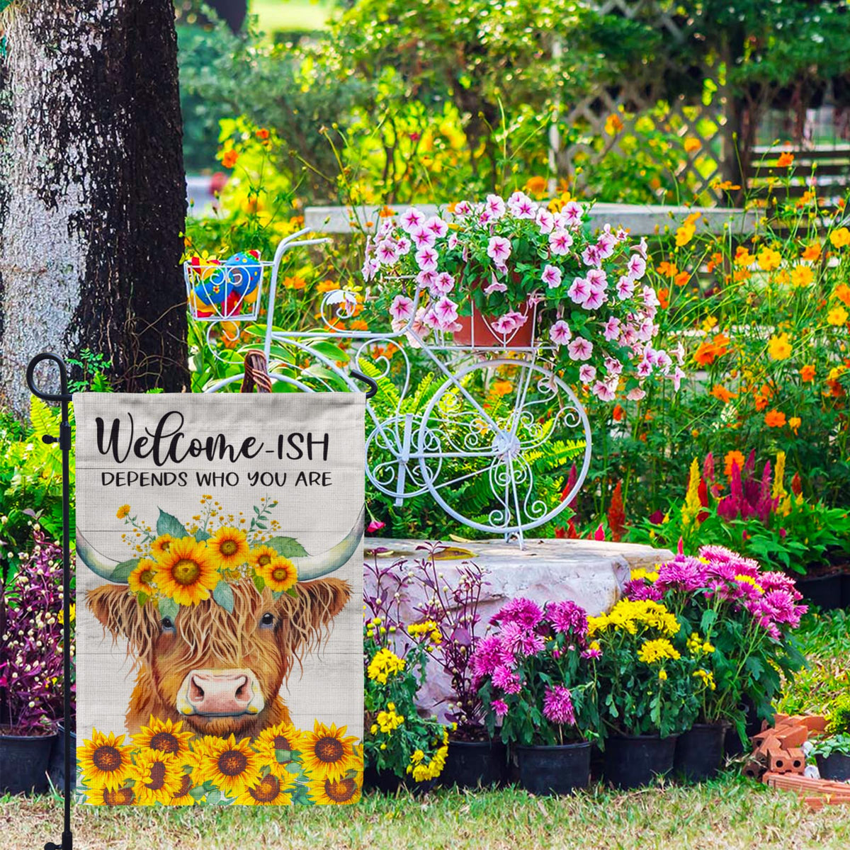 PAMBO Welcome Cow Garden Flag in burlap texture elevates curb appeal for seasonal decorating.