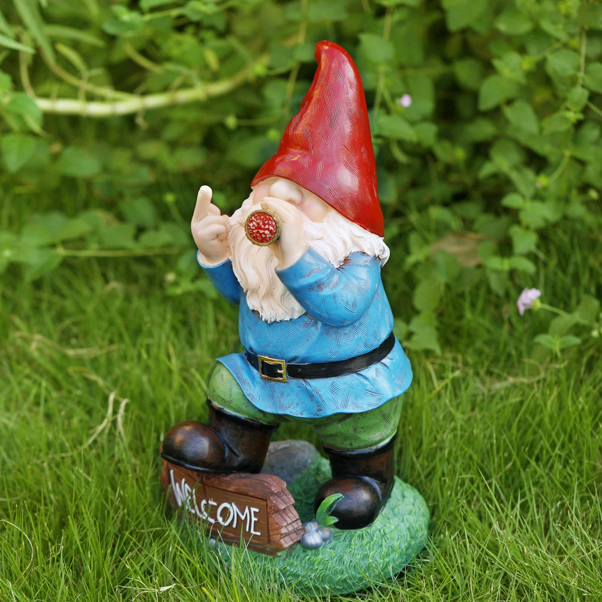 Panven Gnomes Garden Decor 13.5-inch tall statue enhances curb appeal.