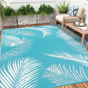 Pauwer easy clean design with hose down maintenance on outdoor rug