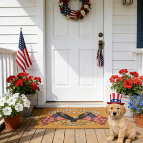 PaxNotunnxa Independence Day entryway decor for inviting guests.