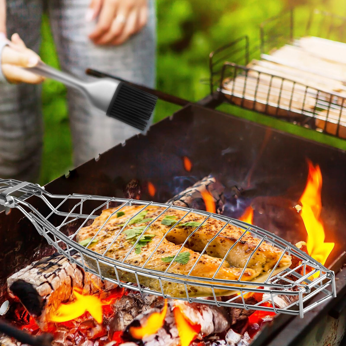 Penobon bonus basting brush helps distribute oil and marinades evenly