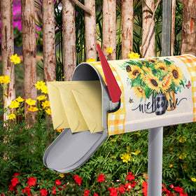 Pickmesh gift-ready mailbox decor offers a thoughtful outdoor gift idea.