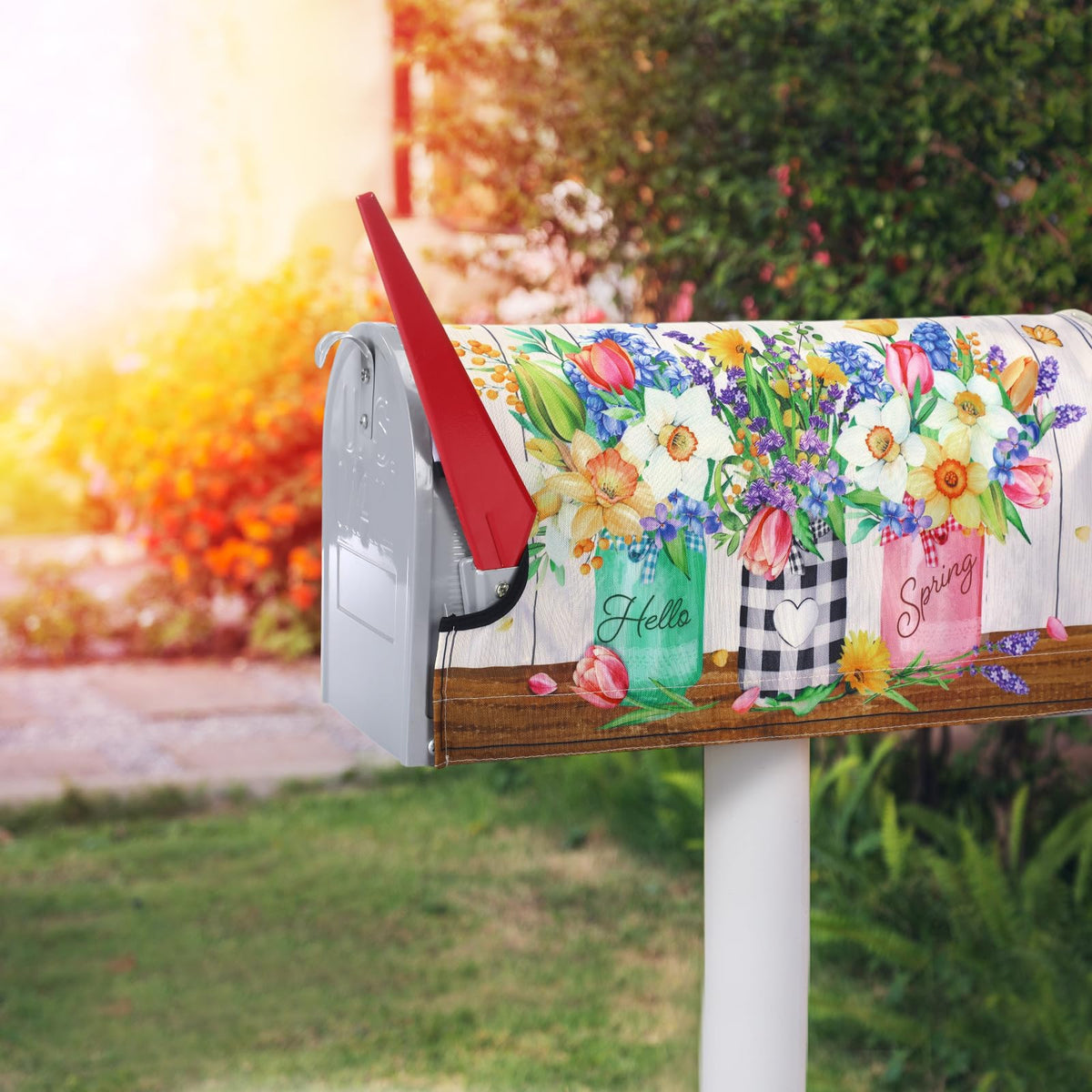 Pickmesh spring mailbox cover creates a welcoming mood for neighbors.