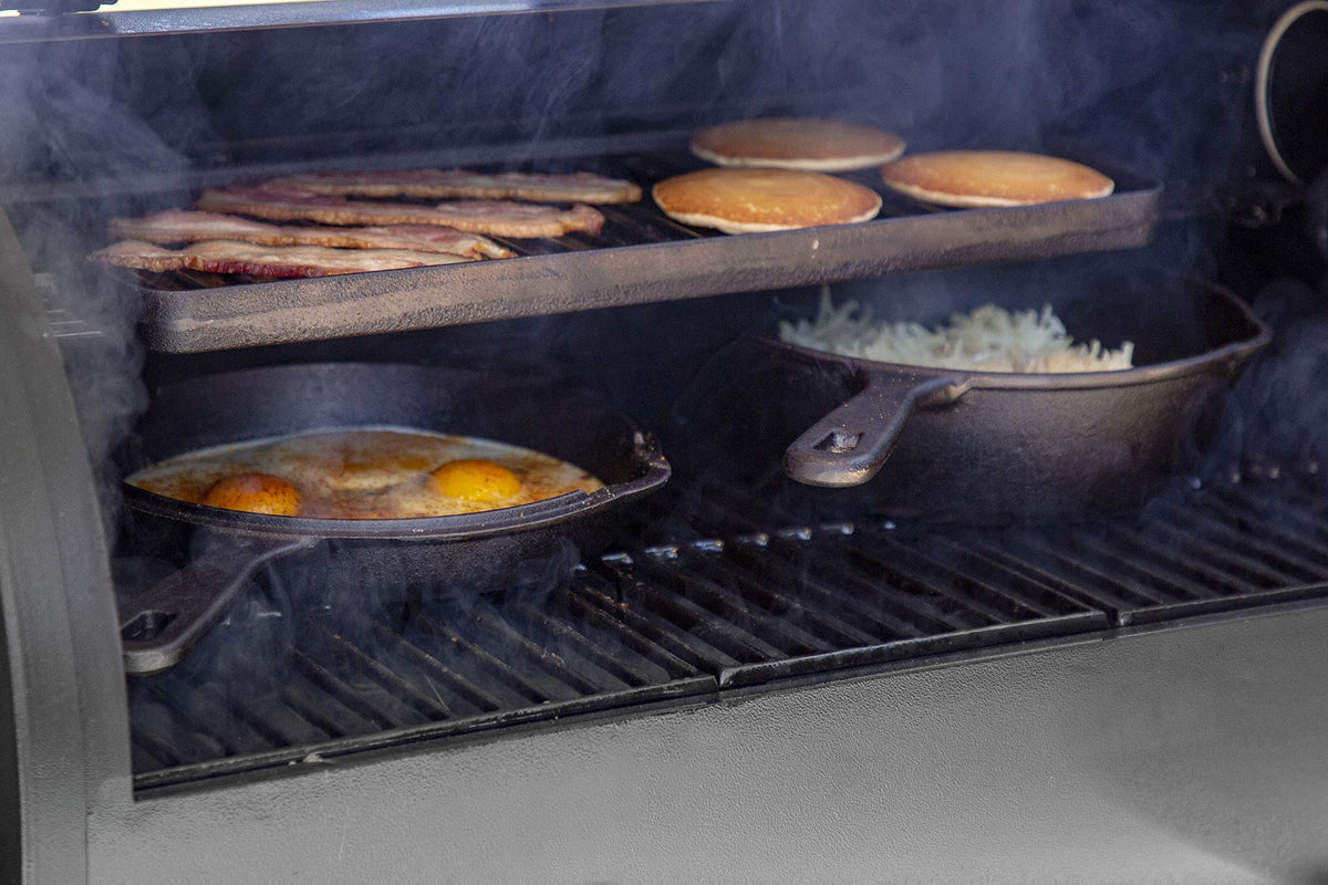 PIT BOSS griddle spans 200 square inches for large crowd cooking.