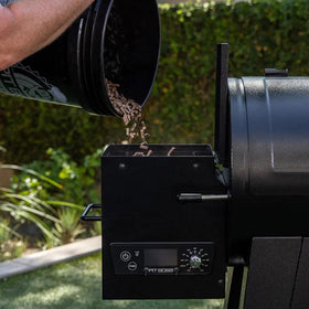 PB440FB1 high-heat searing up to 1000°F for bold crusts.