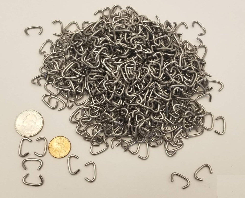 Plant My Tank half-inch hog rings in a 100-count bag for versatile fastening.