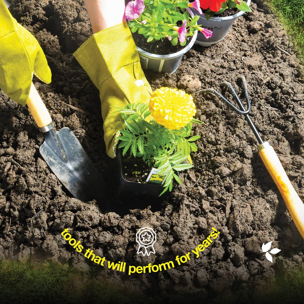 Play22 hand fork tool with ergonomic grip for comfortable soil loosening.