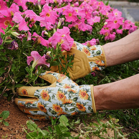 Pleneal gloves with palm padding provide enhanced grip for precise tasks