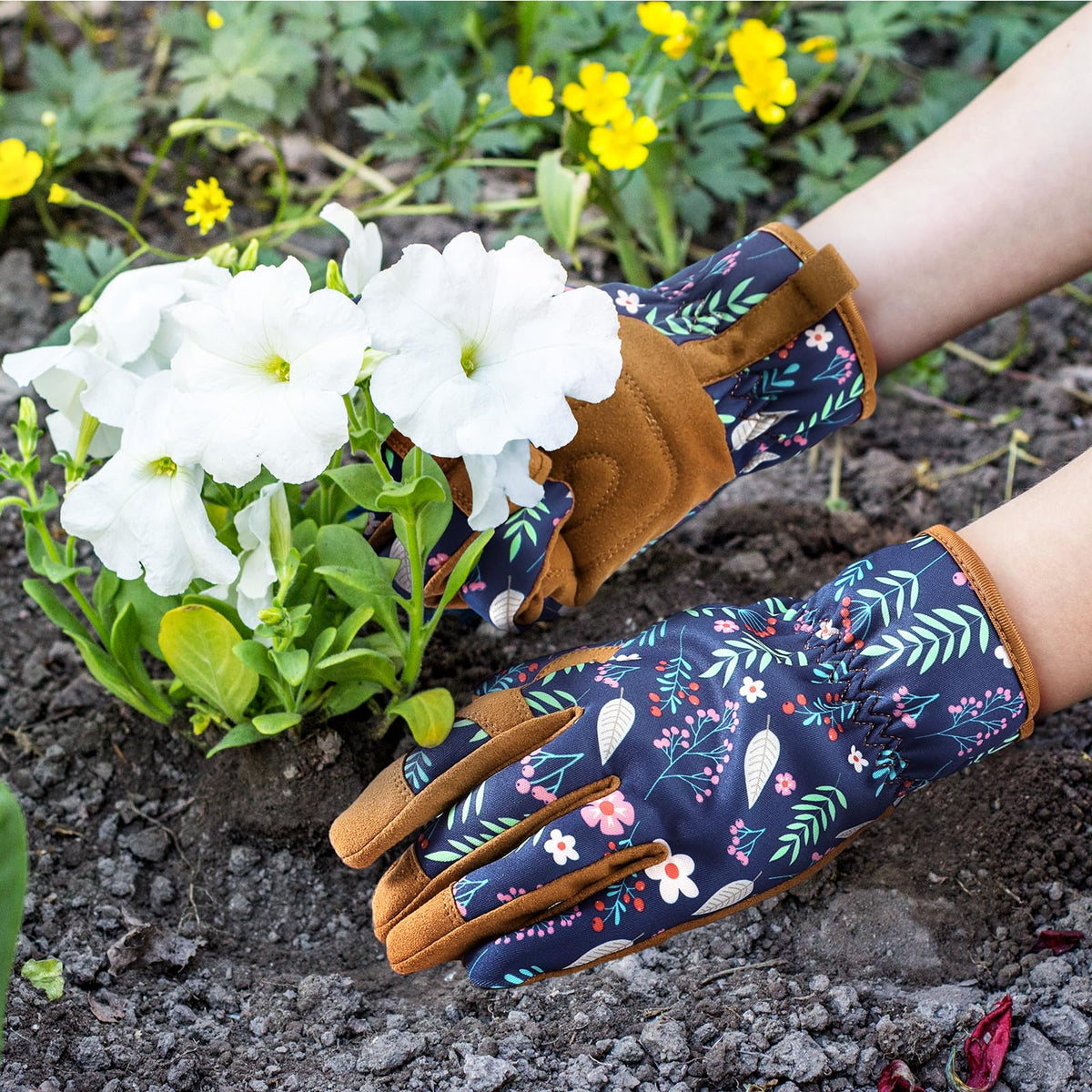 Versatile Pleneal gloves for gardening and other outdoor tasks.