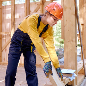 Women gardeners enjoy ergonomic, flexible wear from Pleneal gloves.