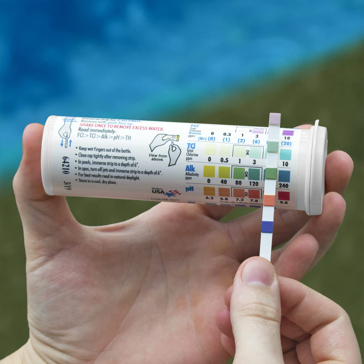 Poolmaster color chart aids chlorine and pH calibration