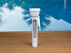 Poolmaven easy-read scale helps monitor water temperatures with minimal effort.