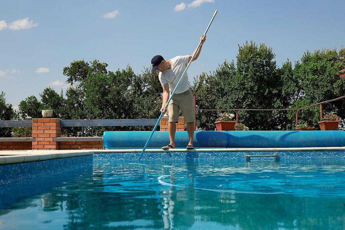 POOLWHALE rubber-coated handle provides comfortable grip during long cleaning sessions.