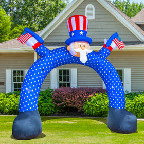 Poptrend patriotic yard decoration creates a festive Independence Day atmosphere.