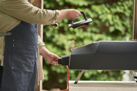Compact, portable gas power for outdoor pizza with the Ooni Karu 2 Pro.
