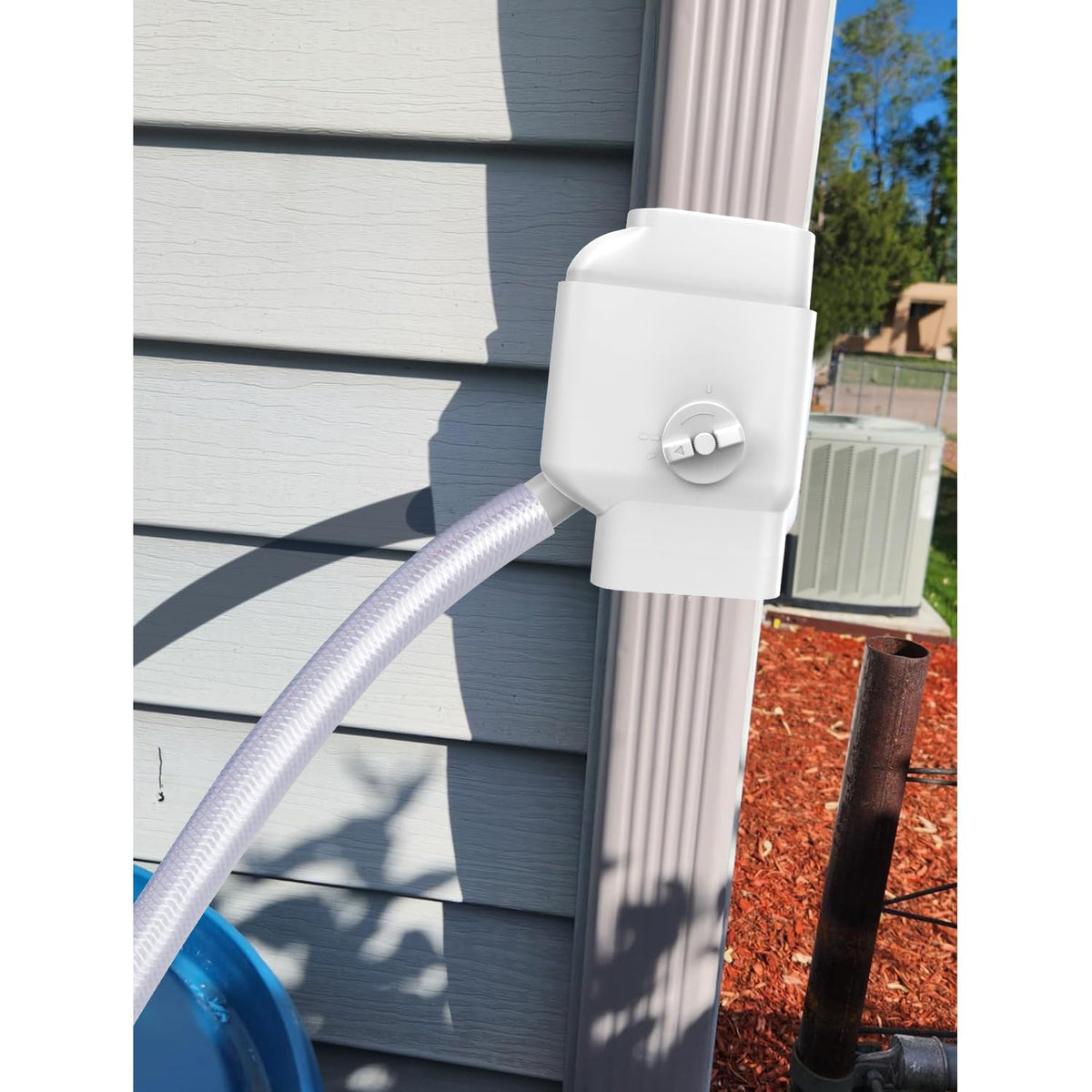 Prestantious easy-installation kit with removable top cap for quick maintenance.