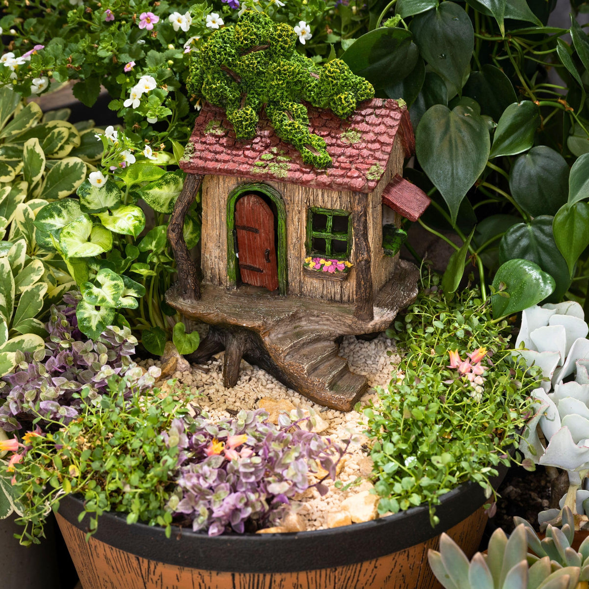 Outdoor-ready fairy accessories complement PRETMANNS treehouse decor