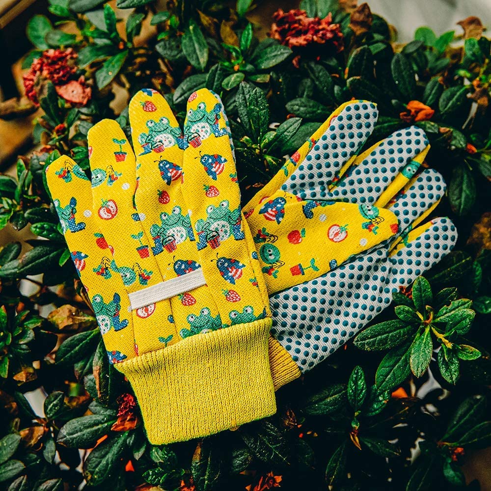 PROMEDIX P gloves with elastic back for snug fit.