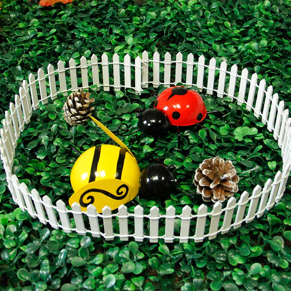Prsildan wood picket fence adds border to dioramas and terrariums.
