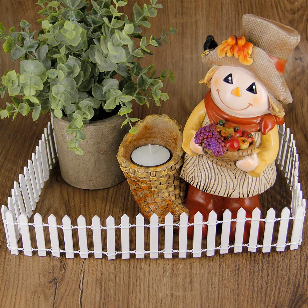 Prsildan miniature fence white provides a decorative edge for fairy displays.