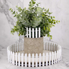 Prsildan white fence mini scene supports charming garden setups.