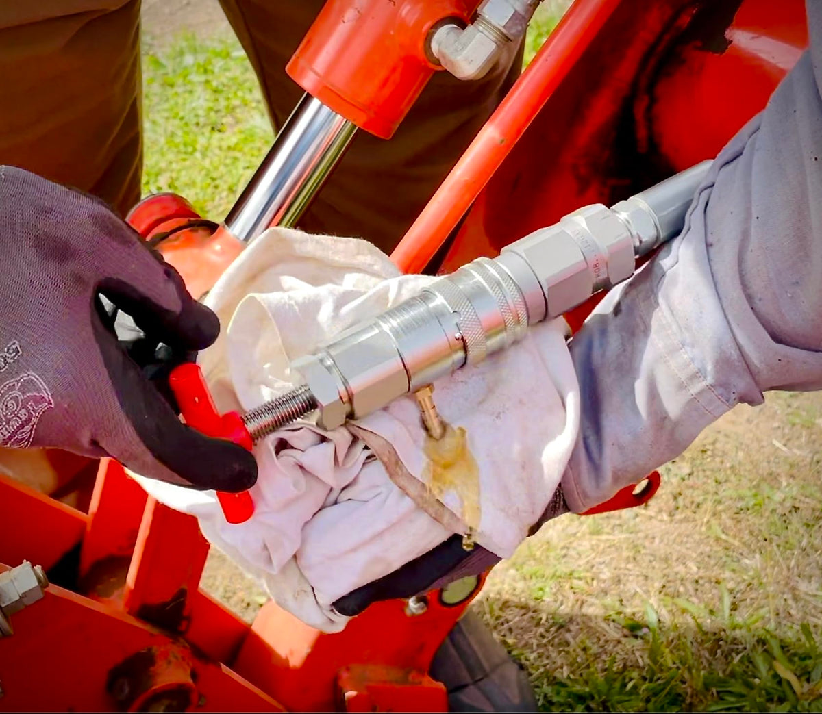 Ag Poppet relief tool by PT Squared Trading Co for safe hydraulic disconnect
