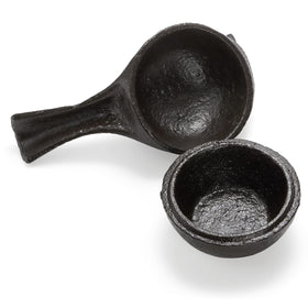 Pumtus key hider bird underplanting blends with foliage for discreet storage
