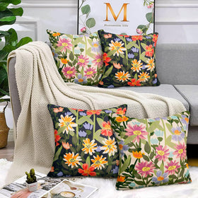 Pyonic easy-care washable pillow cover keeps cushions fresh.
