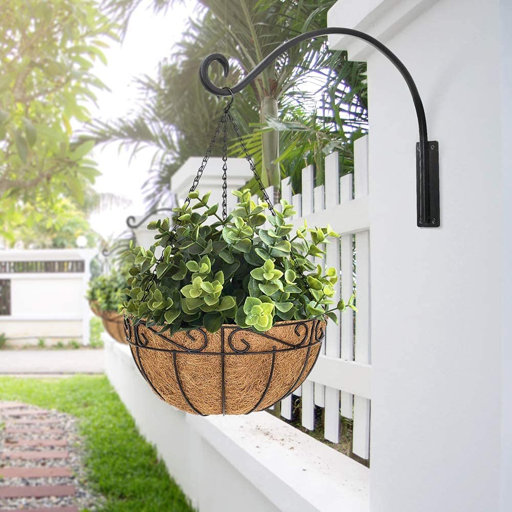 Qiang Ni 16-inch bracket helps organize hanging décor neatly.