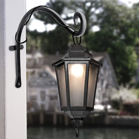 Qiang Ni flower pot hanger bracket holds vibrant containers securely