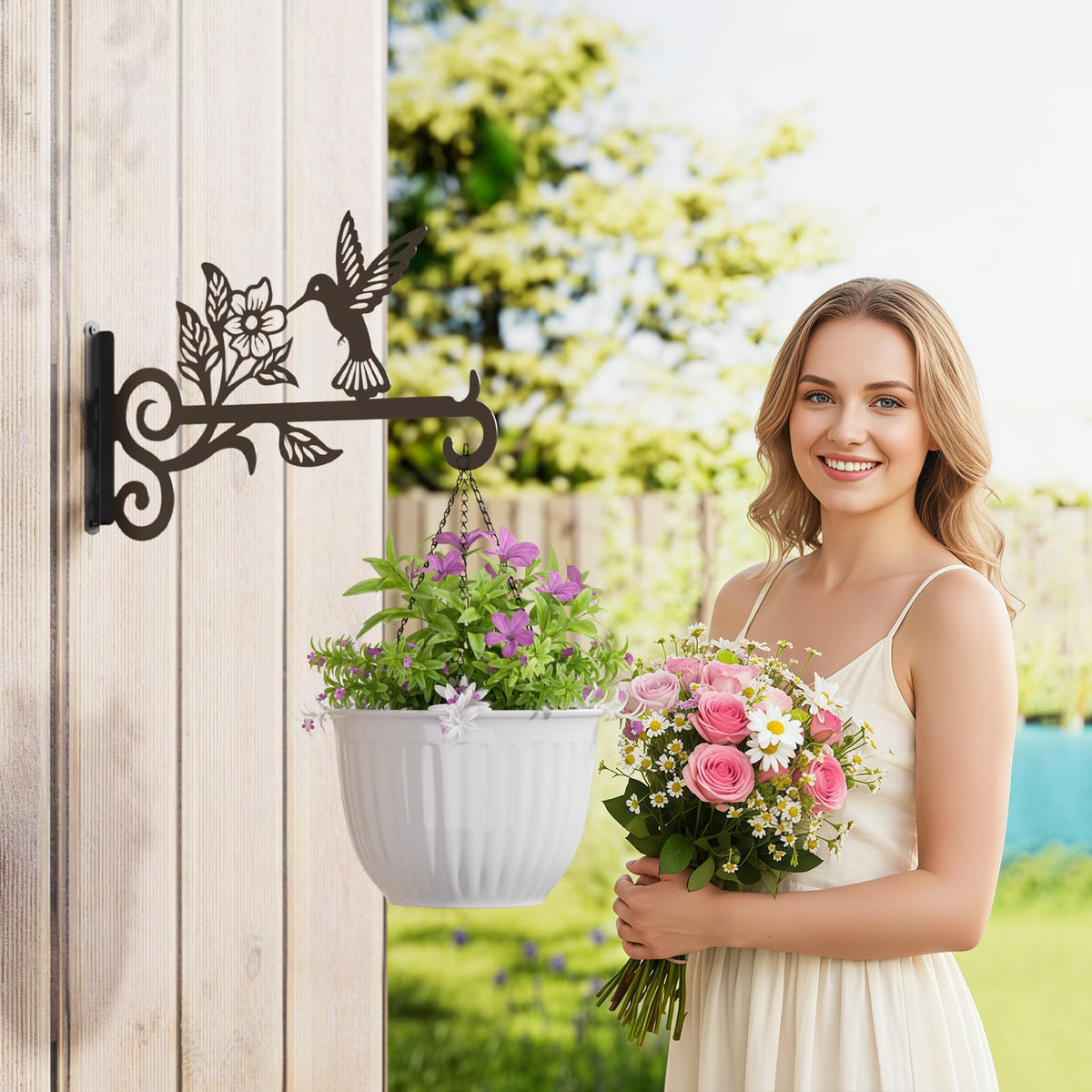 Qiaogreen gift-ready brackets add practical charm for plant lovers.