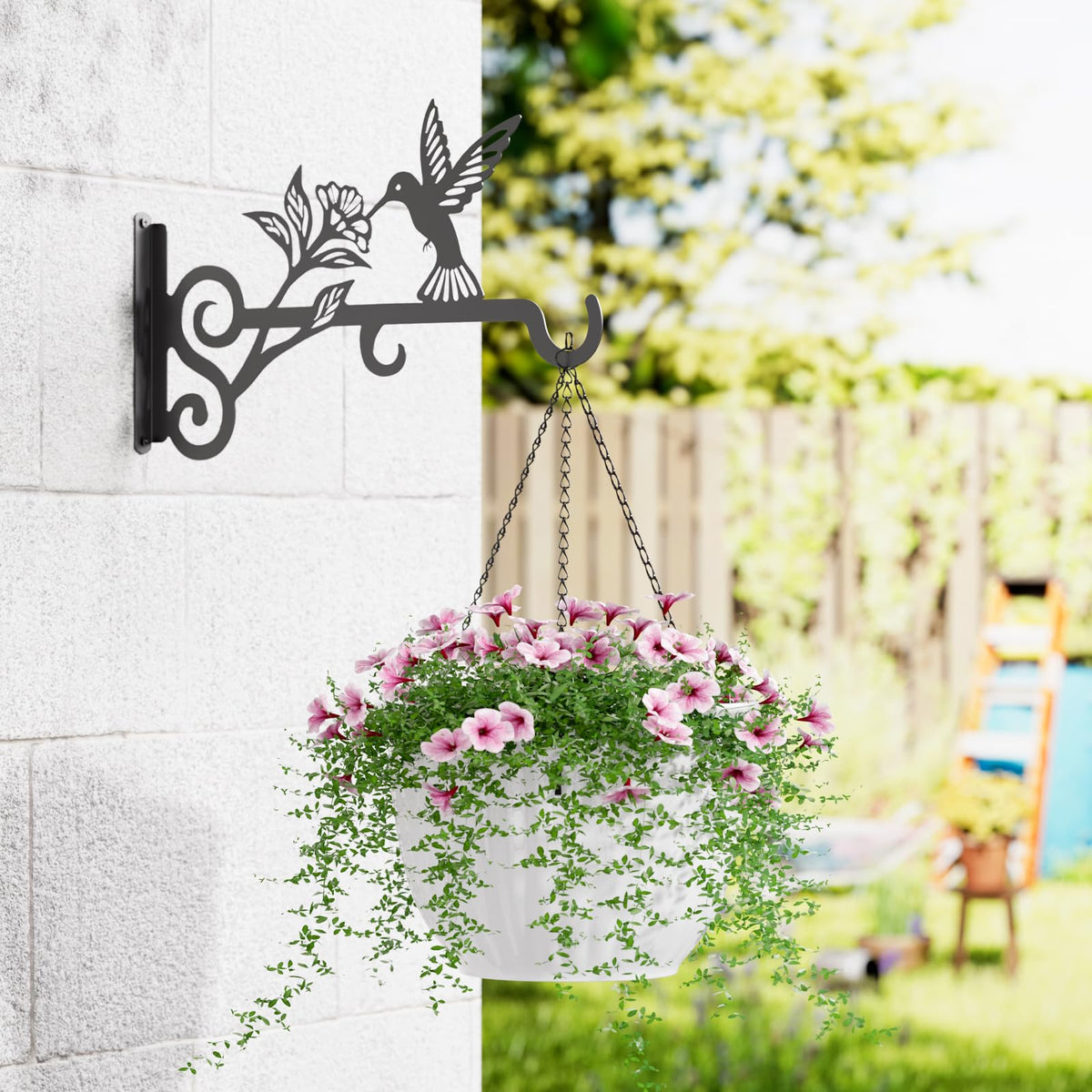 Qiaogreen rust-resistant hanging bracket for indoor or outdoor plants.