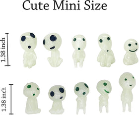 Miniature resin figures for creative micro landscape setups.