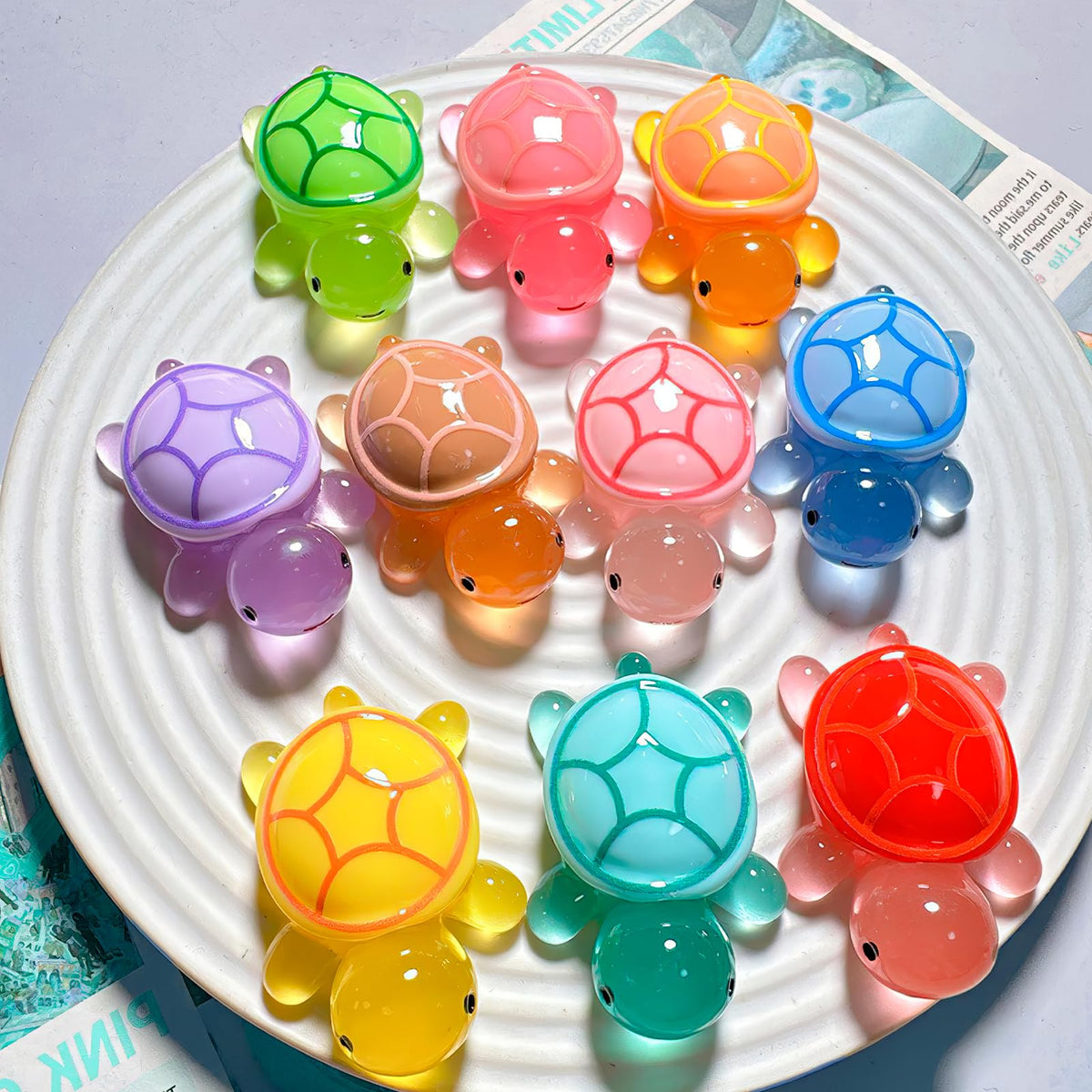 Qoncosy mini turtles support DIY crafts and game ideas.