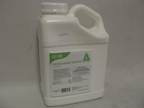 Application on turf showing even coverage with Quali-Pro Prodiamine