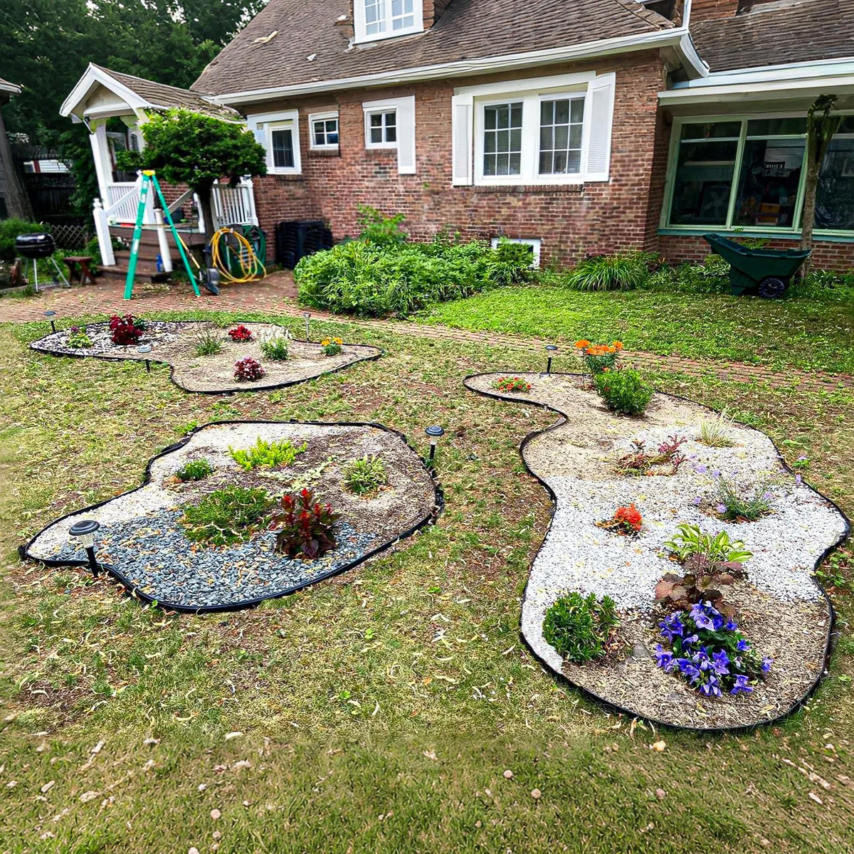 Quibbay edge system suits patios, paths, and yard borders.