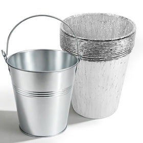QuliMetal grease bucket with durable handle for mess-free grilling.