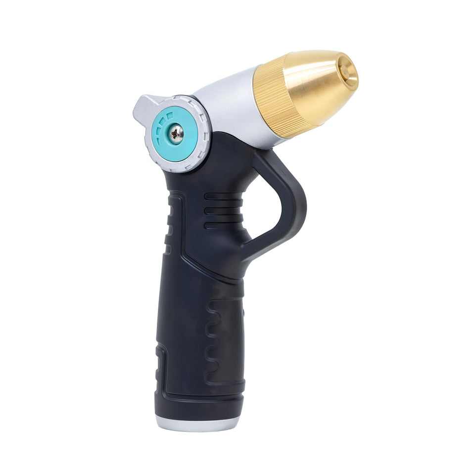 QUOBAS brass hose nozzle jet for powerful car wash and outdoor cleaning.
