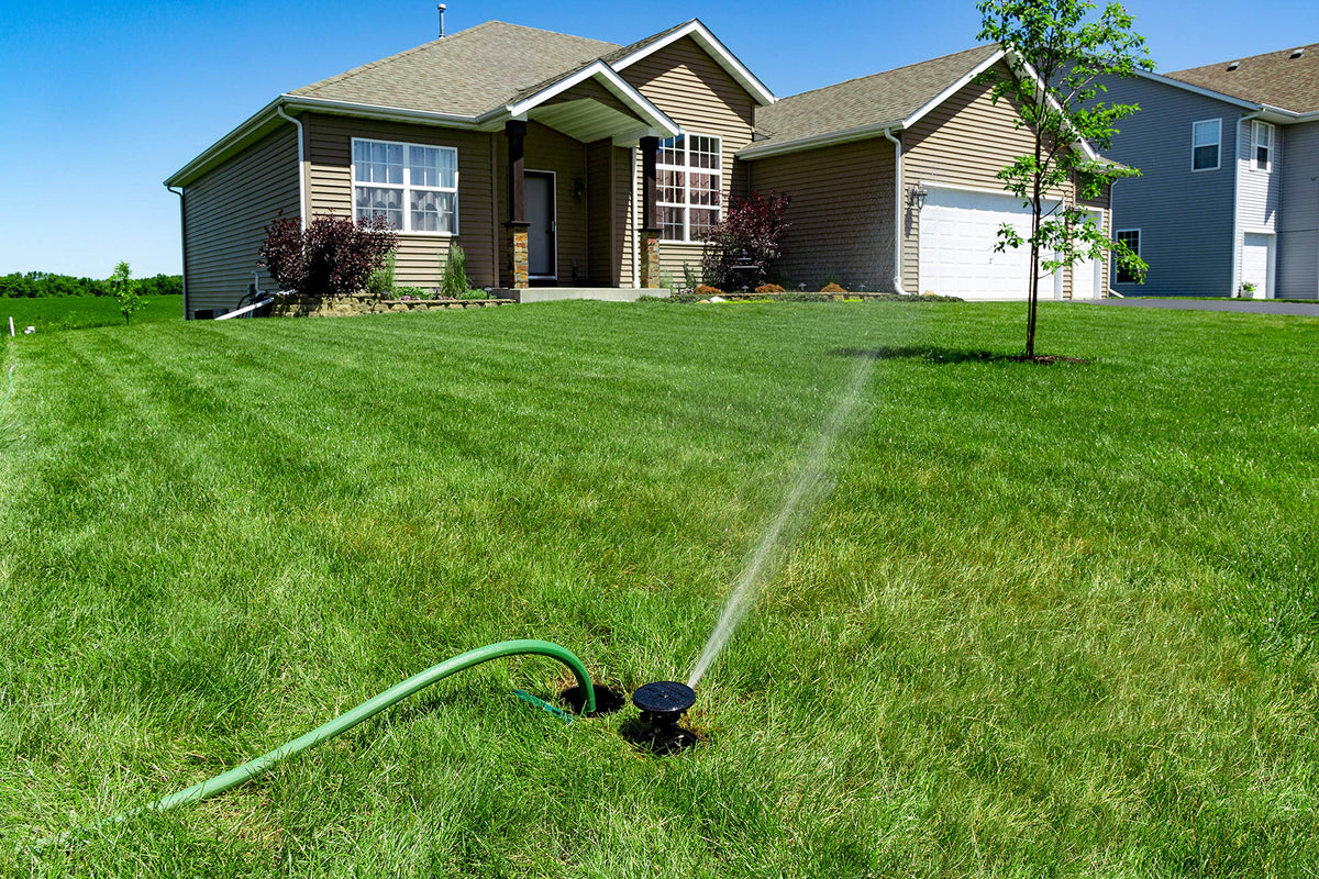 Rain Bird LG3HE hose-connect feature enables quick, tool-free setup.