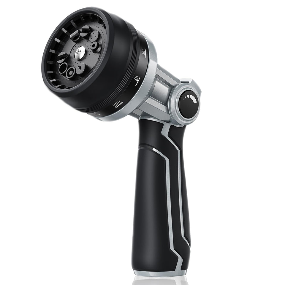 RAINPOINT full-metal nozzle shows rugged durability for outdoor tasks.
