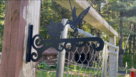 RANRTI weather resistant bracket keeps your plants tidy and accessible