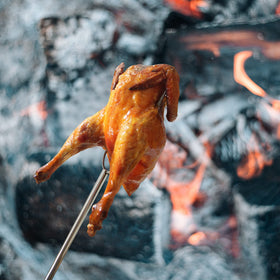 RAOMEIDE easy-clean stainless steel tines simplify cleanup after grilling.