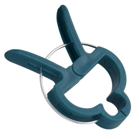 RayLynn delicate flower protection clip keeps blooms secure with soft tension.