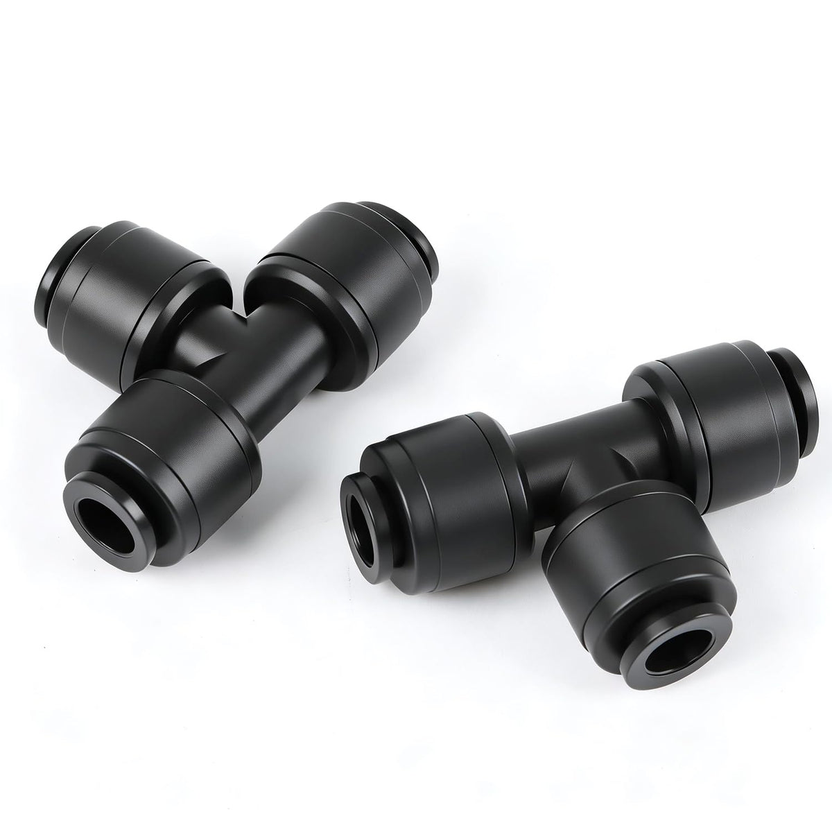 RedChili quick connect tees for 1-4 inch tubing enable fast, leak-free irrigation connections.